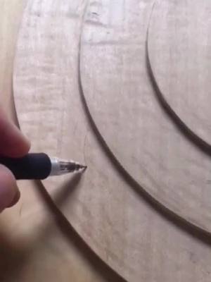 A post by @xiaojiegecjj on TikTok caption: Wooden drawing #foryou #woodworking #woodmaker #family #draw #fyp #amazingcreature