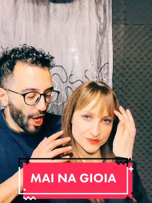 A post by @giusyecriss on TikTok caption: Mai na gioia!#malditesta#letto#risata#parodia