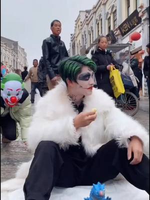 A post by @liyifeng12 on TikTok caption: The clown is still too young#clown