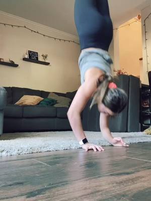 A post by @casijackson11 on TikTok caption: Took on @littletfitness handstand plank combo and its a toughy 😅 #handstandchallenge #plankchallenge #fitness