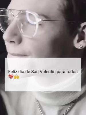 A post by @.lightwood_ on TikTok caption: Feliz día!!Con quién van a pasar este día?#fpyシ #parattiii #ParaTi #foryou #xzybca #sanvalentin #fyp