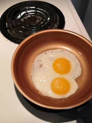 A post by @dimdimbap on TikTok caption: flip ! #egg #fyp #foryourpage #cook #food #pourtoi