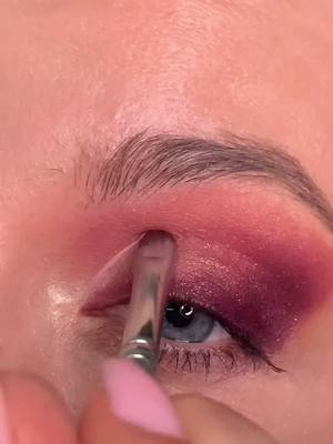 A post by @ttanyamua on TikTok caption: Love these colors 🎨 Do you? 💕💜 #winemakeup