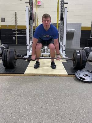 A post by @mjhuff1912 on TikTok caption: 540 lbs DL. Might not have counted in competition but it was pretty dang close #weightlifting #strong #workout