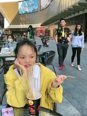 A post by @liuwei6666 on TikTok caption: #funny #foryourpage #tiktoker #positivity #foryou My hundred dollars  aaaaa!!