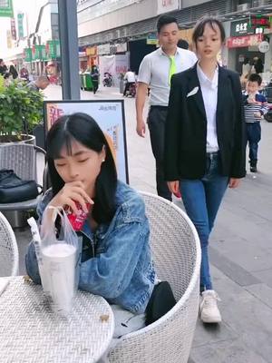 A post by @liuwei6666 on TikTok caption: #foryou #positivity #tiktoker #foryourpage #funny  The little girl earns again .My  money  aaaaaa!!