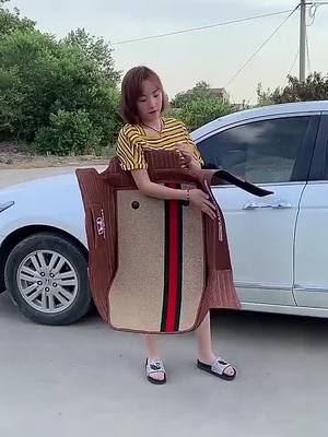 A post by @2020d2eoy39nkj5 on TikTok caption: #car #foryoupage #floormat #waterproof #fashion