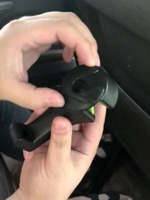 A post by @archlinux666 on TikTok caption: Mobile phone bracket in car