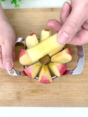 A post by @archlinux666 on TikTok caption: Those who like to eat fruit must have this