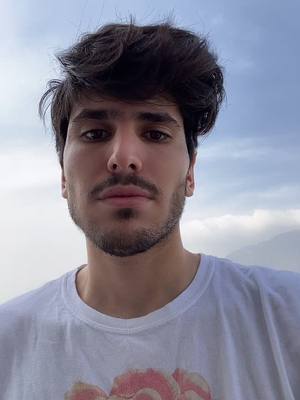 A post by @dansan98 on TikTok caption: si o no? #AQuienMeParezco #fyp #foryoupage #yatra #fy