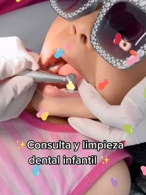 A post by @clinicasdentalsonrie on TikTok caption: #pegar #sonrisa #dientes #odontopediatria #feliz #fyp #viral