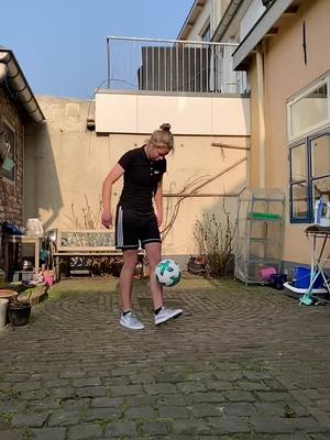 A post by @laurafreestyle_ on TikTok caption: 🔥🏆⚽️ #freestylefootball #fyp #fy #skills #foryoupage #roadto100k #foryou