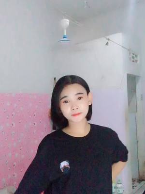 A post by @khmentoch0 on TikTok caption: បងថាអូនចាស់😄😄