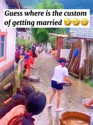 A post by @ziyuhuayu on TikTok caption: 🤣🤣🤣🤣#tiktok #foryou #funny #funnyyvideos #laught #funnelvision