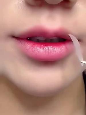 A post by @prettyzh1 on TikTok caption: Lipstick that won't fall off