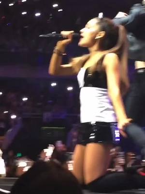 A post by @ichbinmxmin on TikTok caption: Ariana Grande - Problem #arianagrande #problem #live #foryourpage #fyp #honeymoontour #goviral