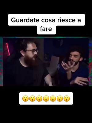 A post by @twitch.italiano on TikTok caption: Voi ci riuscite? 😂 #youtubeitalia #streameritaliano #perte #twitchitalia #twichita