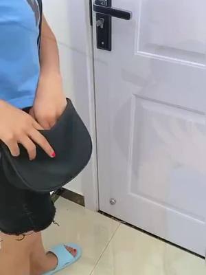 A post by @cnc390 on TikTok caption: A girl at home with this door stop alarm, not only loud warning can prevent bad guys from breaking into#doorstop #doorstopalarm #linkinbio