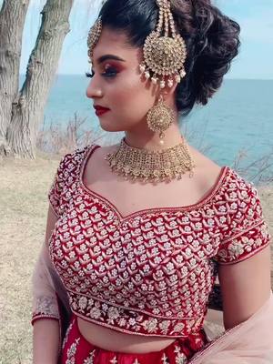 A post by @taradesigns03 on TikTok caption: Beautiful ✨❤️ #indianjewellery #taradesigns #punjabijewellery #indianjewelry #lehnga #brampton #toronto #fyp