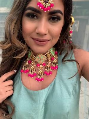 A post by @taradesigns03 on TikTok caption: Ehna Sohna Kyun 😍✨ #lehnga #taradesigns #indianjewellery #indianjewelry #punjabijewellery #punjabitiktok #brampton #fyp