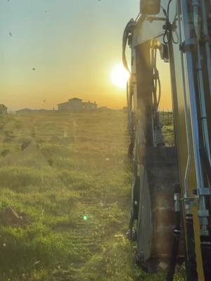 A post by @sethesquire on TikTok caption: Nothin like that California sunset. #FindYourCore #YasClean #sunset #loomisca #fyp #excavator