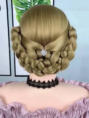 A post by @hairstylemm on TikTok caption: 👉https://nailcc.com/