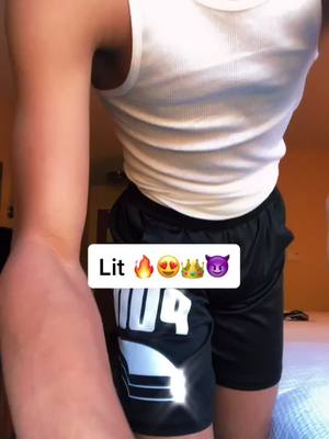 A post by @glockbarbi on TikTok caption: Redoing this later my mama was recording me 🥵 #fypシ #2016 #dubsmash #litdance #explore