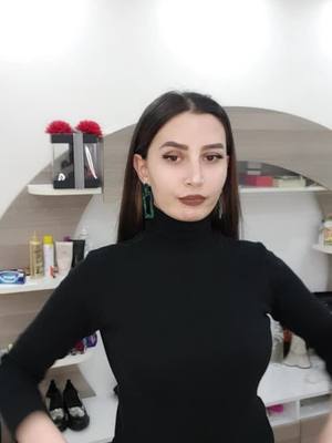 A post by @le_meilleur_amour on TikTok caption: düşmeyeceğini bile bile atiyorum