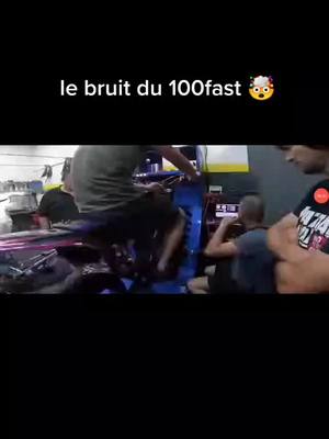 A post by @94_italkit on TikTok caption: #pourtoi #moto #100cc #100fast #🤯