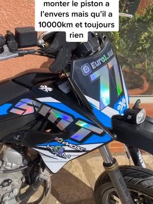 A post by @euro3_sud on TikTok caption: Respect de la mécanique c’est important😂 #pourtoi #fyp #50cc #moto #mecanique #humour