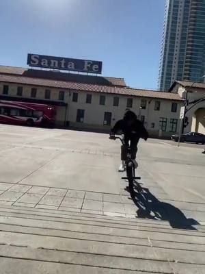 A post by @tricksbmx3 on TikTok caption: #paratii #parati #bmx #bmx2 #bmxboy #fyp