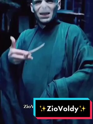 A post by @riddle_malfoy05 on TikTok caption: Dovevo scusate ahah!✨ #ziovoldy #voldemortedit #voldemort #tomriddle #greenscreen #andiamoneiperte