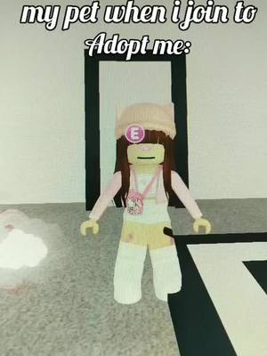 A post by @xemilygamess on TikTok caption: IB:@iambilliecon//Apparently the parrot was happy to see me lol #foryou #foryou #foryou #foryou #foryoupage #roblox #fyp #fyp