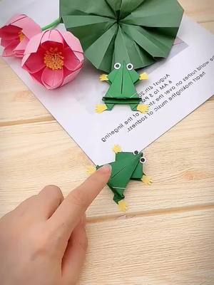 A post by @wangwei_girl on TikTok caption: #Origami #foryou #tiktok