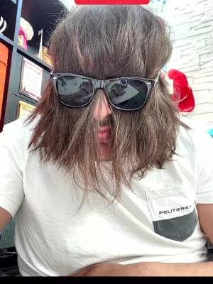 A post by @youturba on TikTok caption: Novi Friz 😀😀🤪🤪 #turbaaaaaa #youturba #frizura #dejanderfriseur