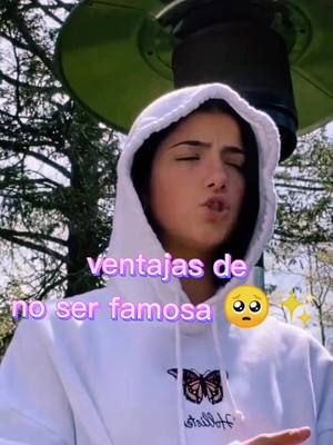 A post by @dominik_nwn0 on TikTok caption: #ventajas#famosa#comentariossss ventajas de no ser famosa ✨🥺