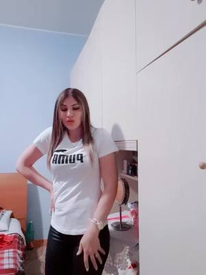 A post by @larisaionela96 on TikTok caption: #fyp #Q8LicenseDance