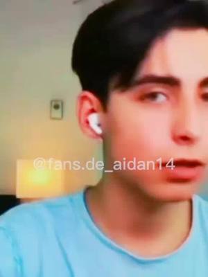 A post by @cuantosabes_109 on TikTok caption: Se ve tan tierno 🥰#parati #fypシ #aidangallagherofficial