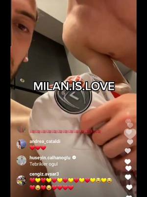 A post by @milan.is.love on TikTok caption: STIAMO ARRIVANDO❤🖤🚄😍 #acmilan #theohernandez #alexissaelemaekers #championsleague #champions