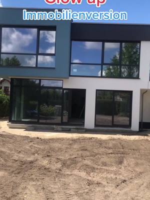 A post by @nickwiesinger on TikTok caption: Wer kann den Preis erraten? #villa #neubau #immobilien #berlin #touchit