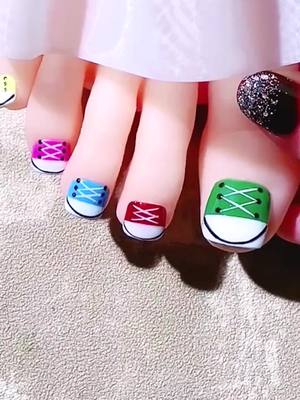 A post by @nkhsmttry2a0 on TikTok caption: #fyp #Manicure #bioamall