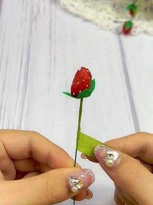 A post by @vqbyg6 on TikTok caption: #fyp #foryou #flower #handmade