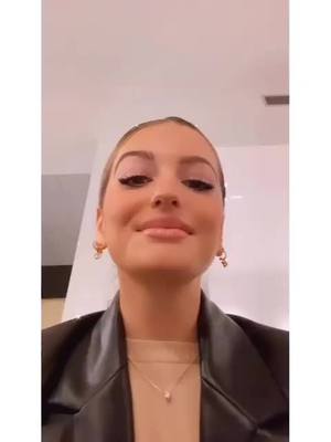 A post by @video.raridimarta on TikTok caption: Video raro di Marta💫#perte #foryou #fyp #martalosito #videoraro #videoraromarta