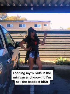 A post by @roxyroxiroxe on TikTok caption: HOT MOM SUMMER anyone?🔥 #DADMOVES #PerfectAsWeAre #MomsofTikTok @avaaa594 @twins594 @say.hi.its.izzy