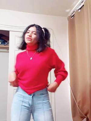 A post by @karinazelaya7 on TikTok caption: 🤪#fyp #viral