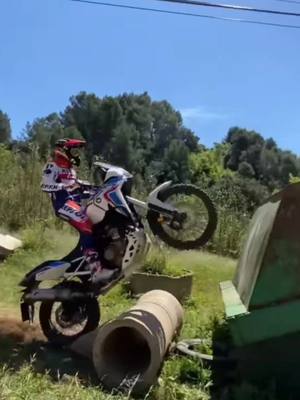 A post by @motocrossworld on TikTok caption: #motocross #jump #fy #crazy