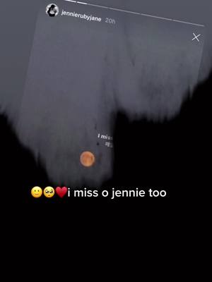 A post by @fan_girl_rose_stan77 on TikTok caption: រំភើបចិត្តចង់យំ😭♥️blinks Cambodian K miss o jen too🥺💘😕#ចៅយាយមីន👩‍👧‍👦👻 #កុបពីលីងម្នាក់1ផង #blink #blackpink #ព្រះនាងrosè😚👸🏻💘