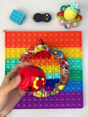 A post by @m05_popgift23 on TikTok caption: 😉I bet you won this time..😋😋SO many bubbles 🎉🎉🎉#popit #fidgets #fidgettoys #jumbopopit #fidgetfun #sensorytoys