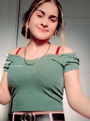 A post by @bianca_smekera on TikTok caption: #de#plik 😚💚 #foryoupage 🥰😌#myhabibi 🥰❤️🙈@grofhoshukharu @denirostas2 @nicolerostas @monalisa_viata_tha1 @maria_tu_queen46 😌💚