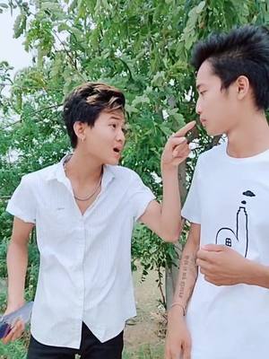 A post by @shiningkhant on TikTok caption: #for you#fyp ပေါရောက်စမ်း😂😂